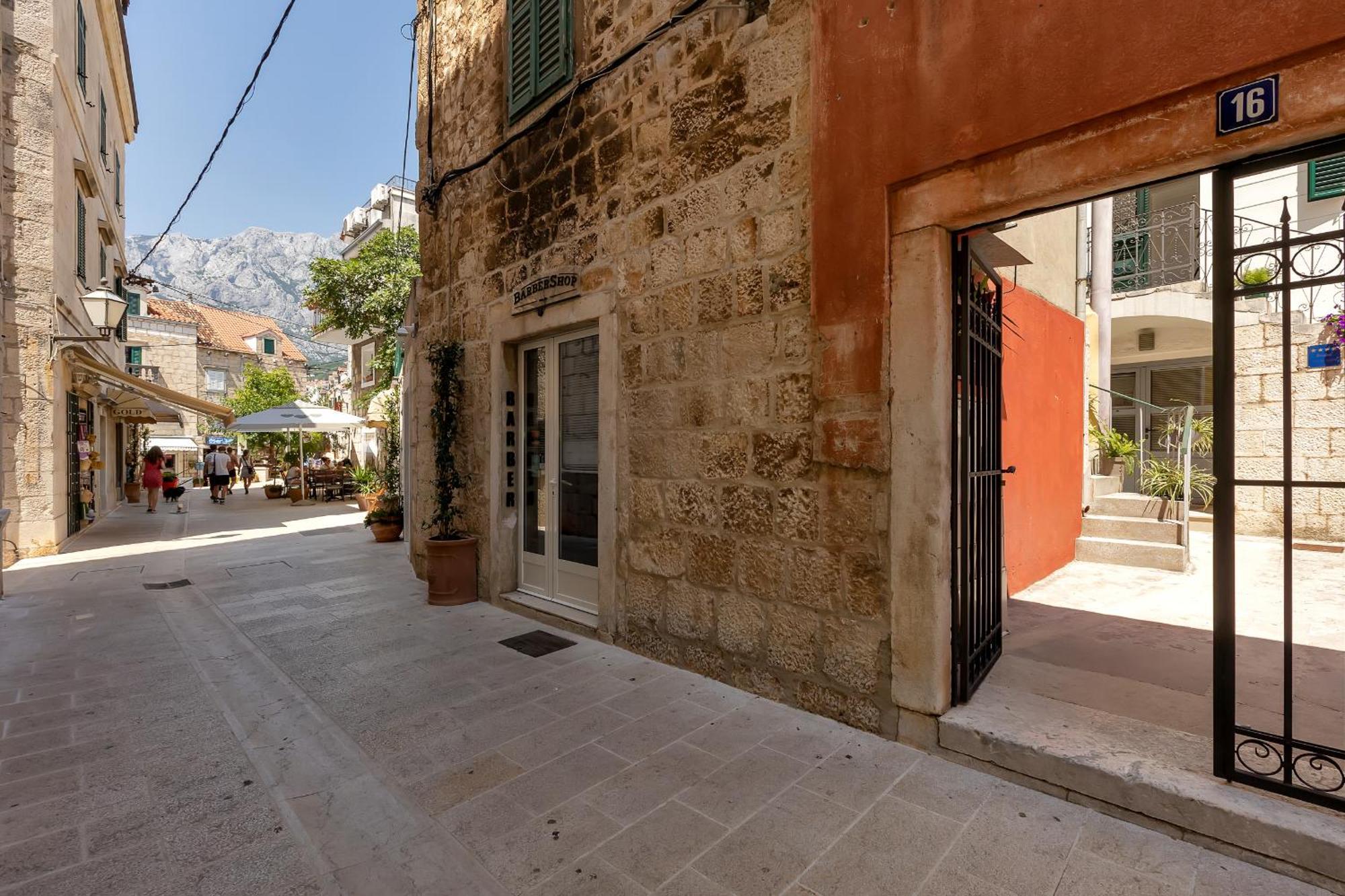 City Center Apartment Dvor Kalalarga Makarska Exterior foto